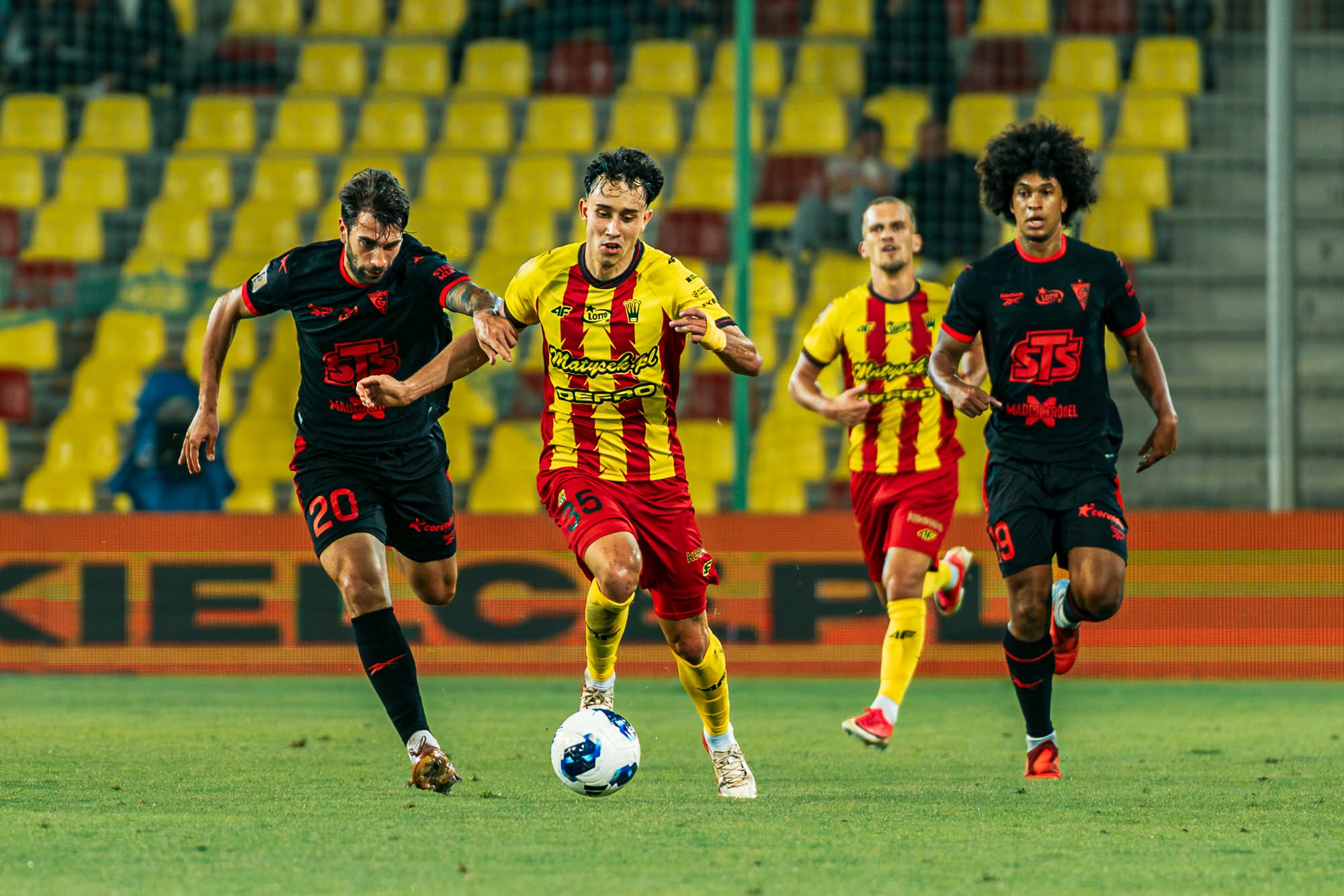 E2: Korona – Górnik Z. 0:2